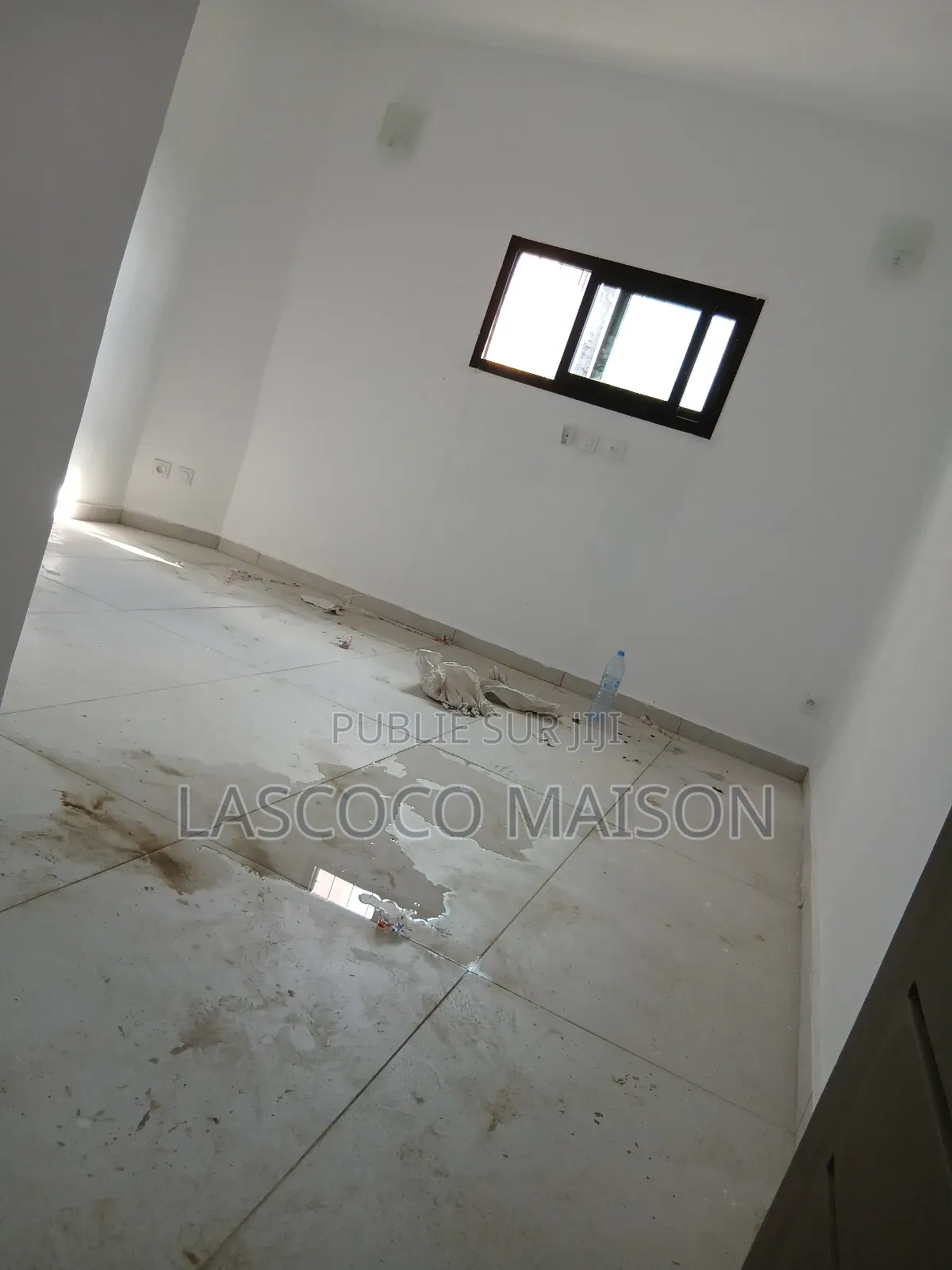 2chbre Appartement dans Lascoco Maison, Cocody à Louer
