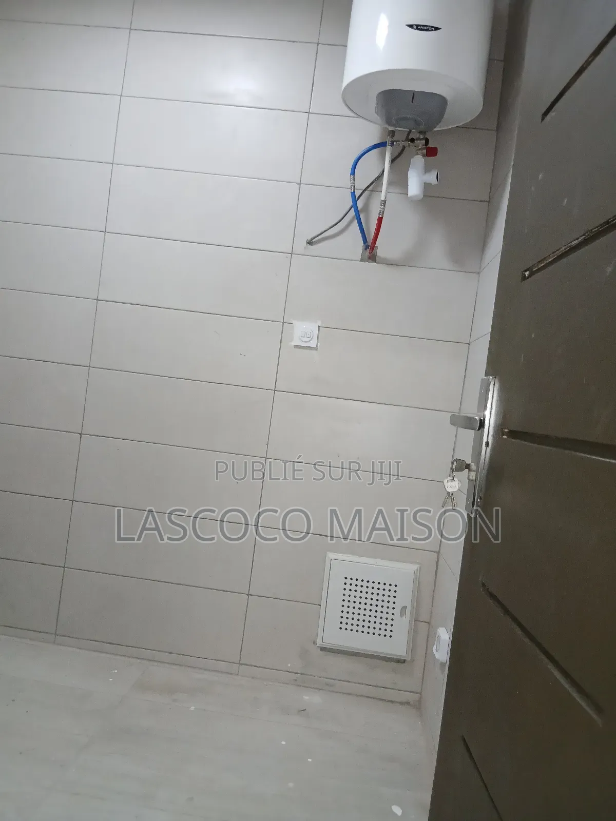 2chbre Appartement dans Lascoco Maison, Cocody à Louer