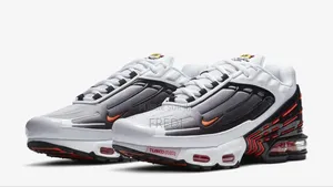 Photo - Tênis Nike Air Max Plus 3