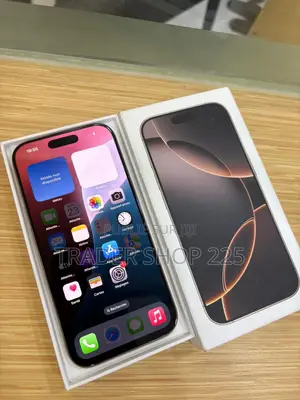 Photo - New Pomme iPhone 16 Pro 128 GB Doré