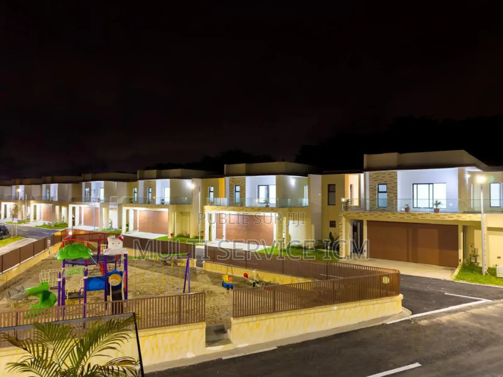 7chbre Duplex dans Ismaël Coulibaly, Cocody à Louer