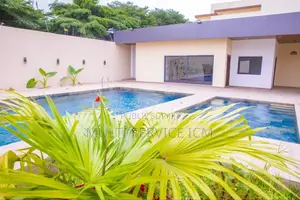 7chbre Duplex dans Ismaël Coulibaly, Cocody à Louer