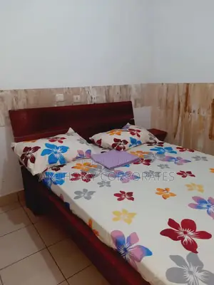 Furnished 3chbre Appartement dans Anthony Herve, Cocody à Louer