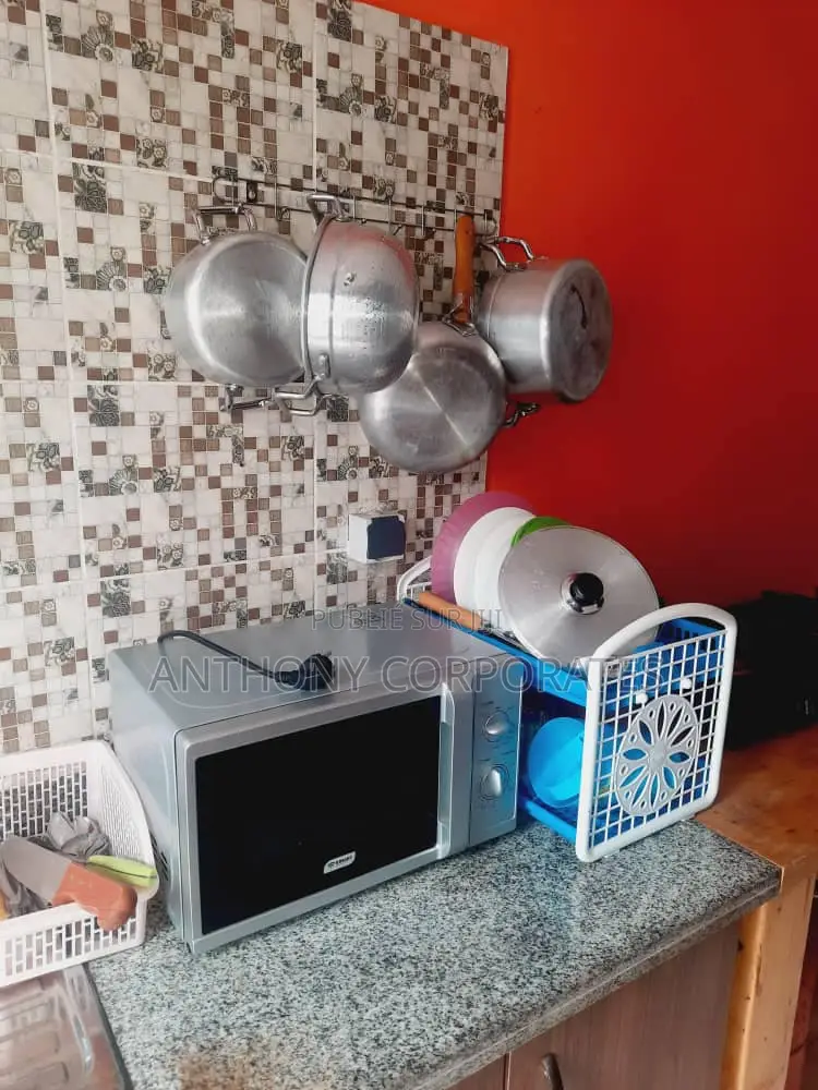 Furnished 3chbre Appartement dans Anthony Herve, Cocody à Louer