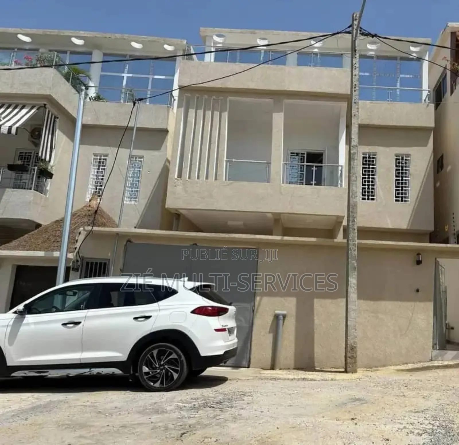 6chbre Duplex dans Zié Multi-Service, Cocody à Vendre