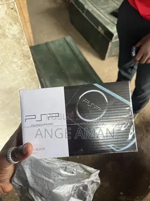 Photo - Console PSP + 20 Jeux Piano Black Portable