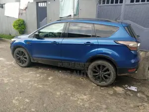 Ford Escape SE FWD 2018 Bleu