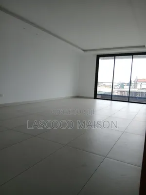 3chbre Appartement dans Lascoco Maison, Cocody à Louer