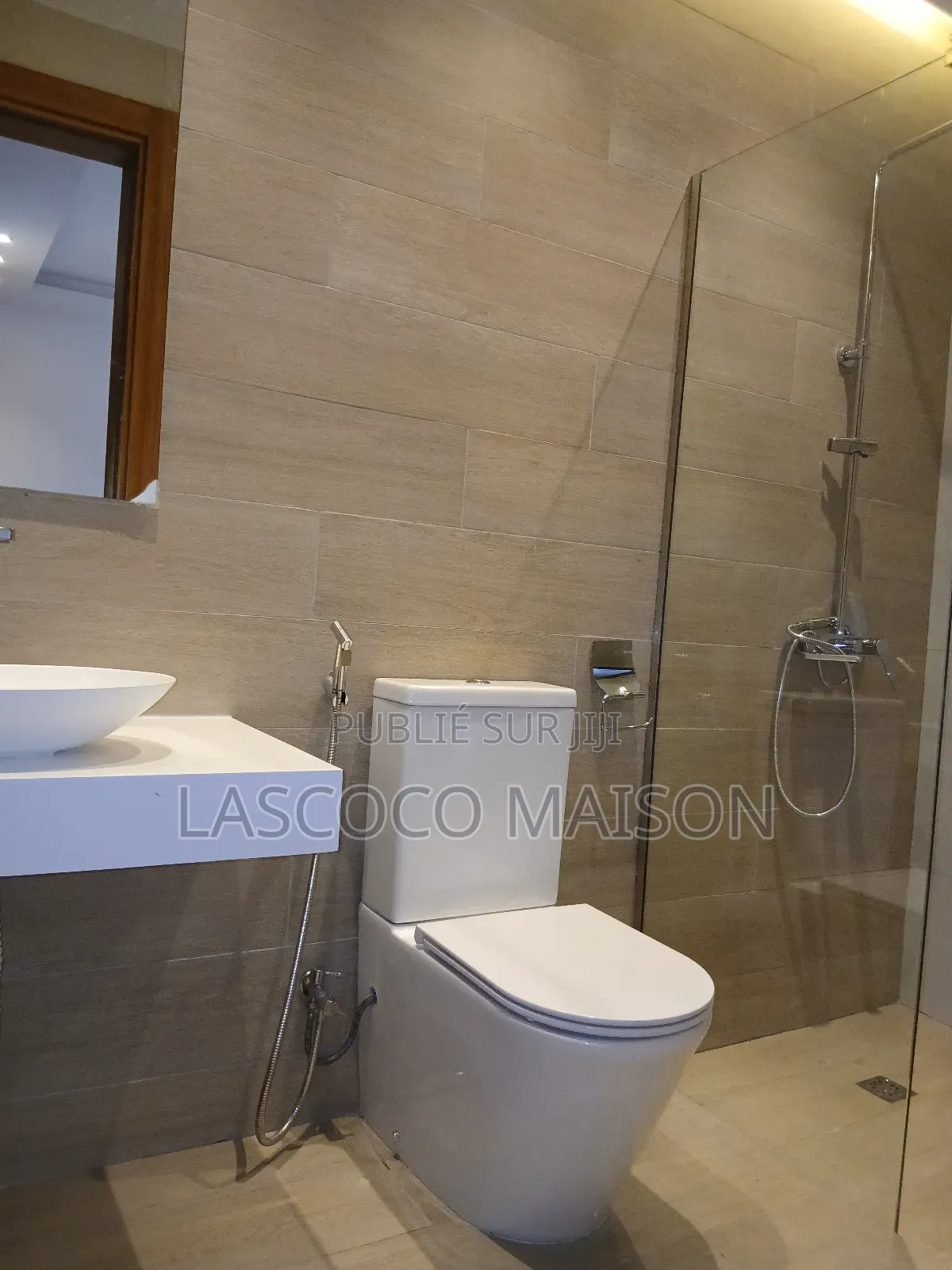 3chbre Appartement dans Lascoco Maison, Cocody à Louer