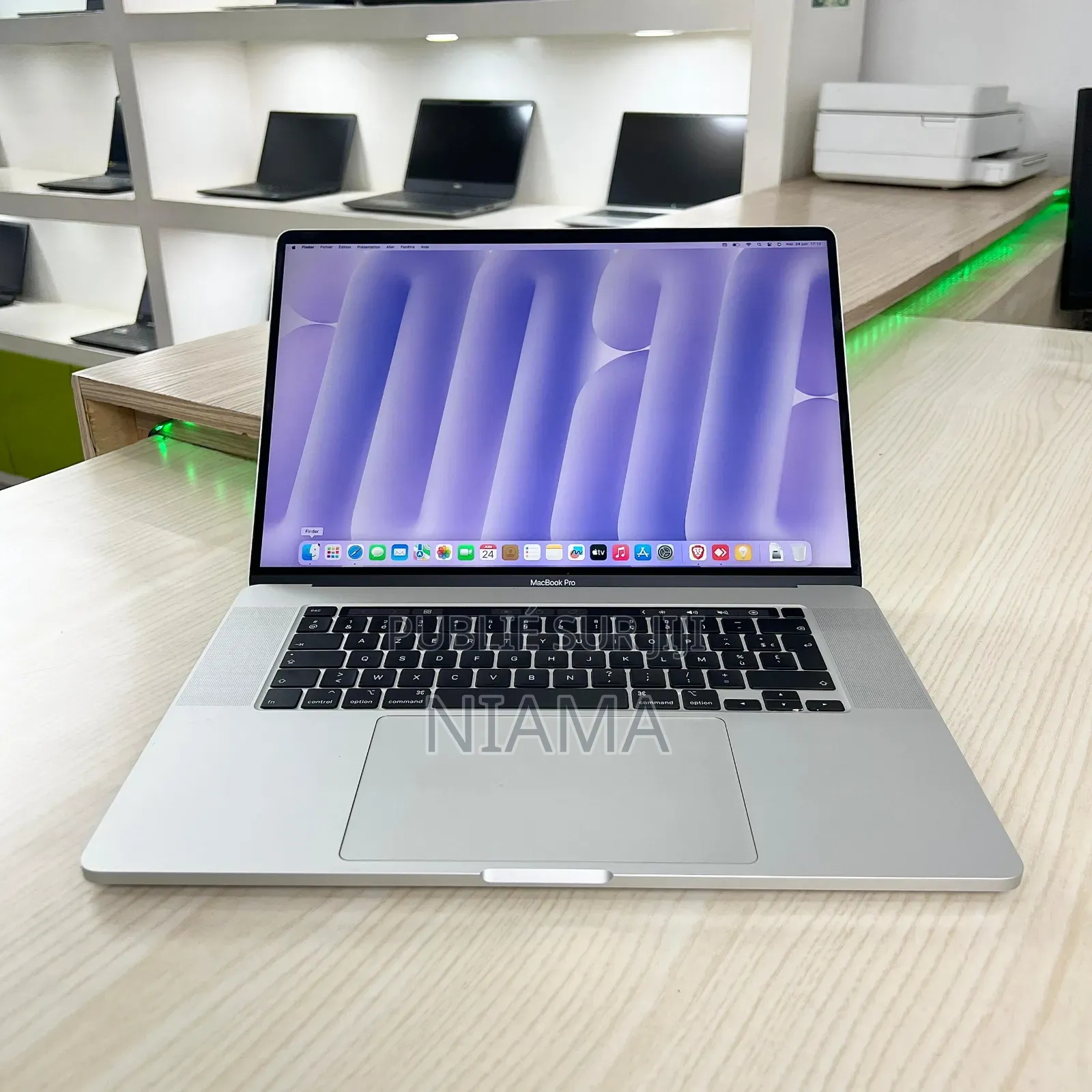 Neuf Apple MacBook Pro 2019 32GB Intel Core I9 SSD 512GB