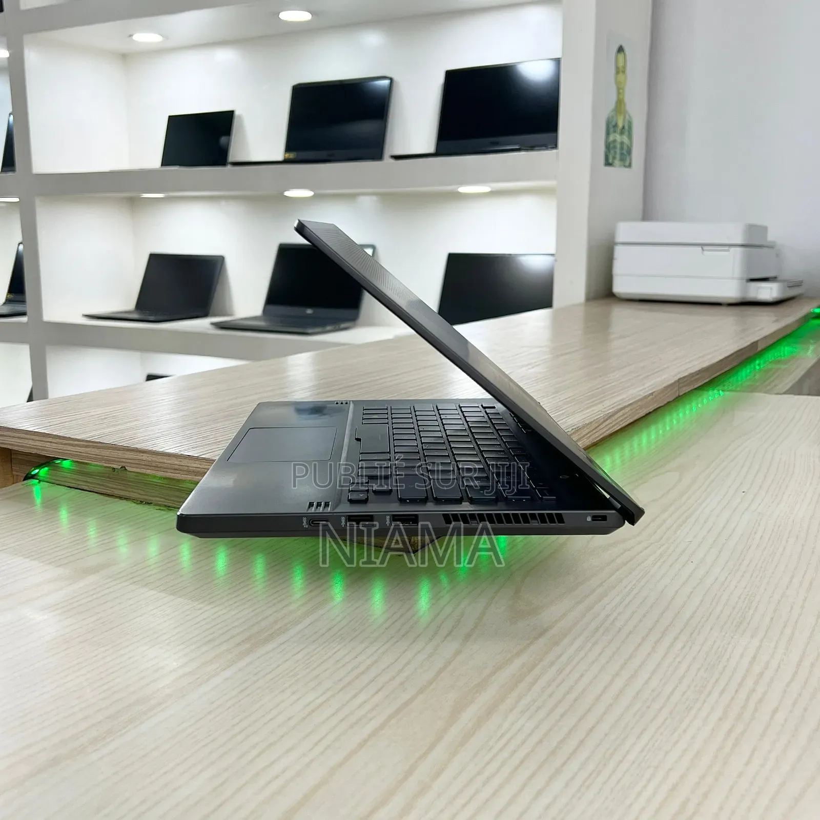 New Asus ROG Zephyrus G14 16GB AMD Ryzen 9 SSD 512GB