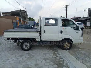 Vente Kia Motors Très Propre