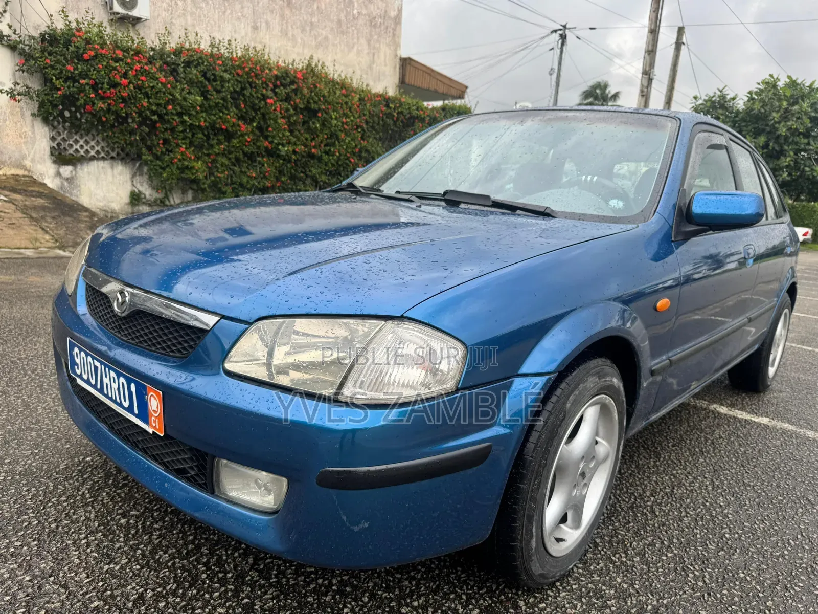 Mazda 323 1999 Bleu