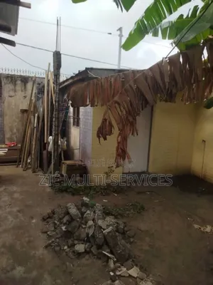 Furnished 5chbre Villa dans Zié Multi-Service, Yopougon à Vendre