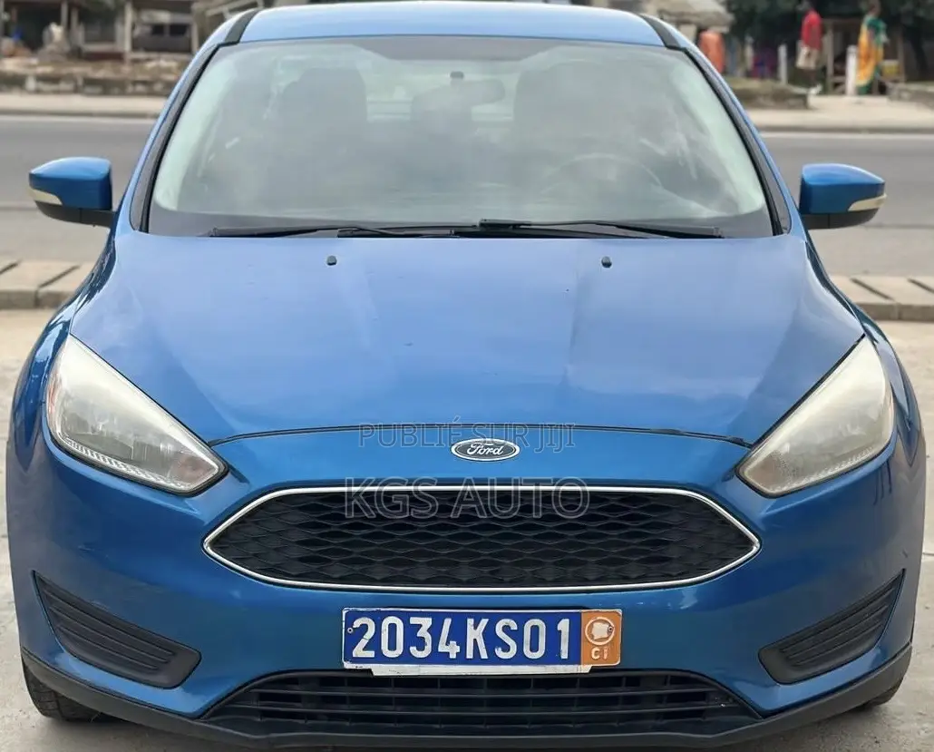Ford Focus SE Sedan FWD (1.0L 3cyl 6M) 2017 Bleu