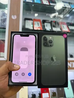 Photo - Pomme iPhone 13 Pro 128 GB Vert