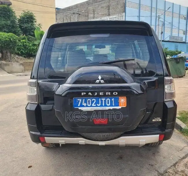 Mitsubishi Pajero V80 3.8 V6 GLS 2019 Noir