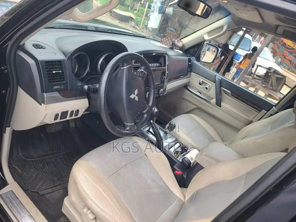 Mitsubishi Pajero V80 3.8 V6 GLS 2019 Noir