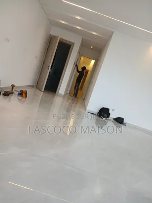 3chbre Appartement dans Lascoco Maison, Cocody à Louer