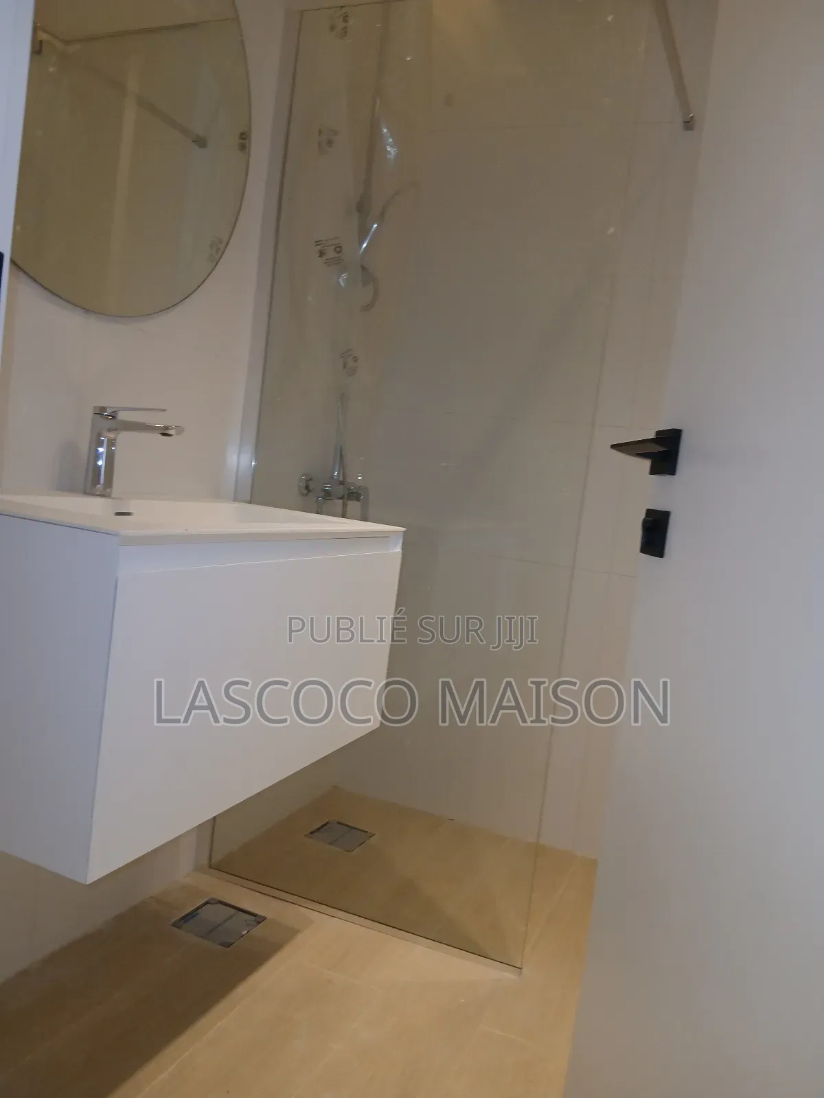 3chbre Appartement dans Lascoco Maison, Cocody à Louer