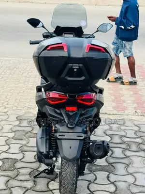 Photo - New Yamaha NMAX 155 2024 Noir