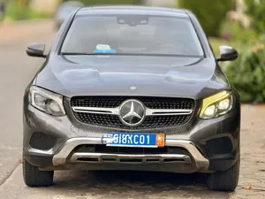 Photo - Mercedes-Benz GLC-Class 2018 Gris
