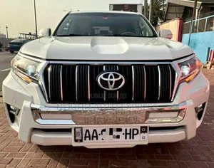 Photo - Toyota Land Cruiser Prado 2024 Blanc