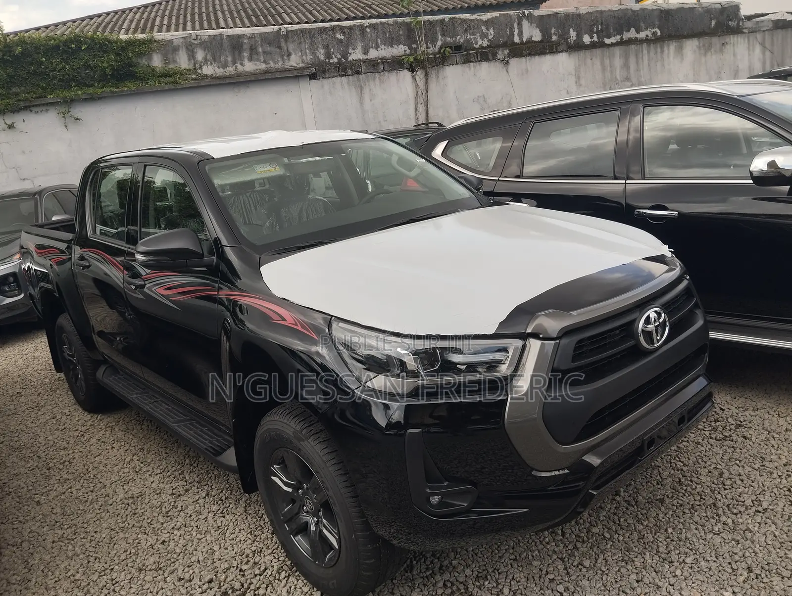 New Toyota Hilux 2025 Black