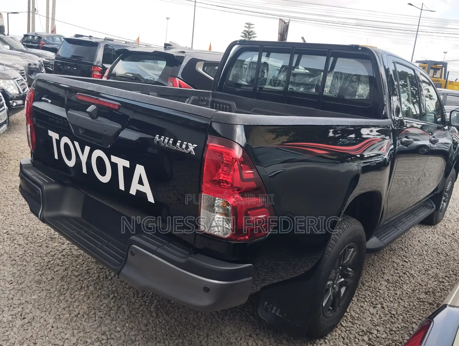 New Toyota Hilux 2025 Black