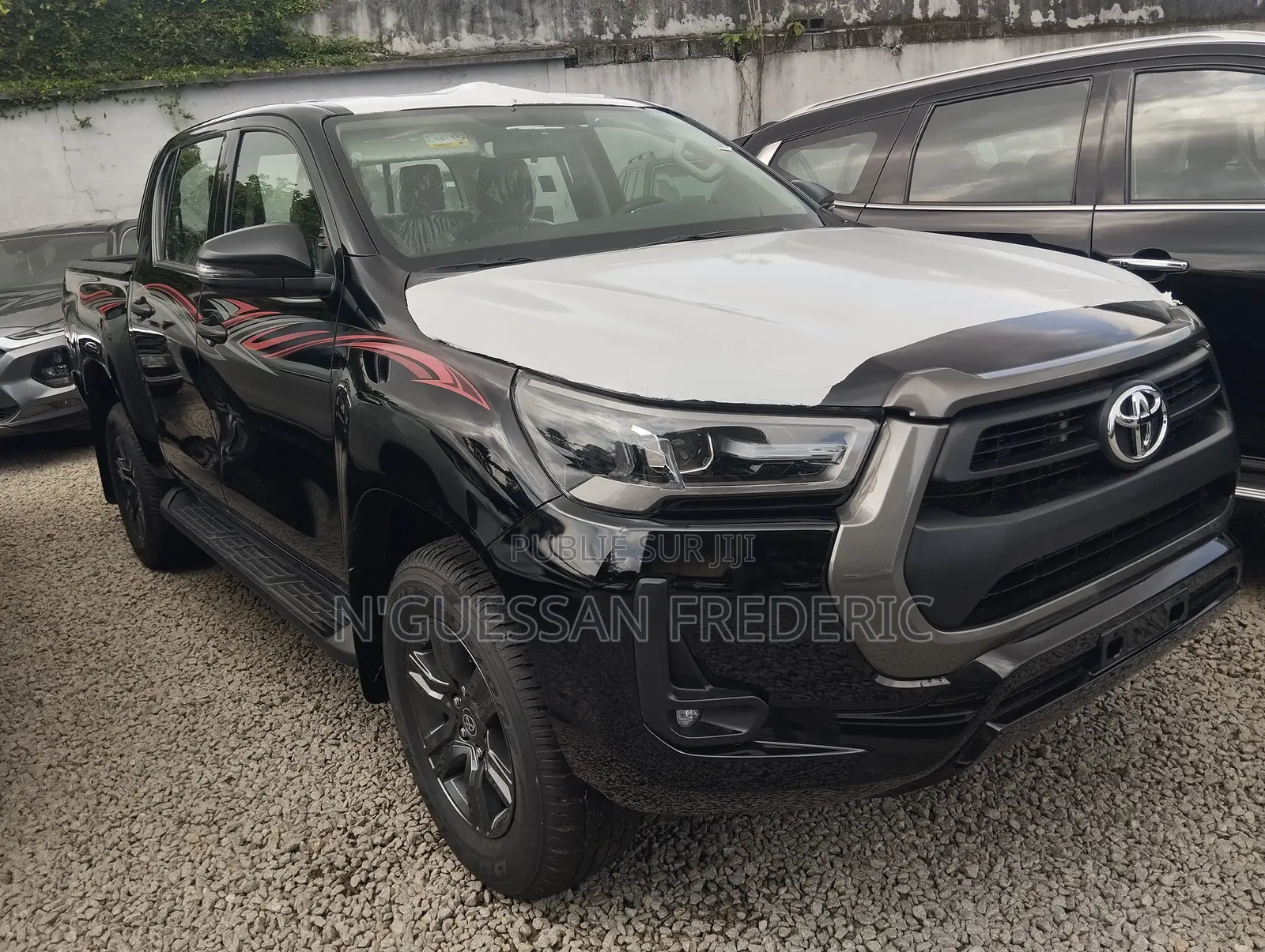 New Toyota Hilux 2025 Black