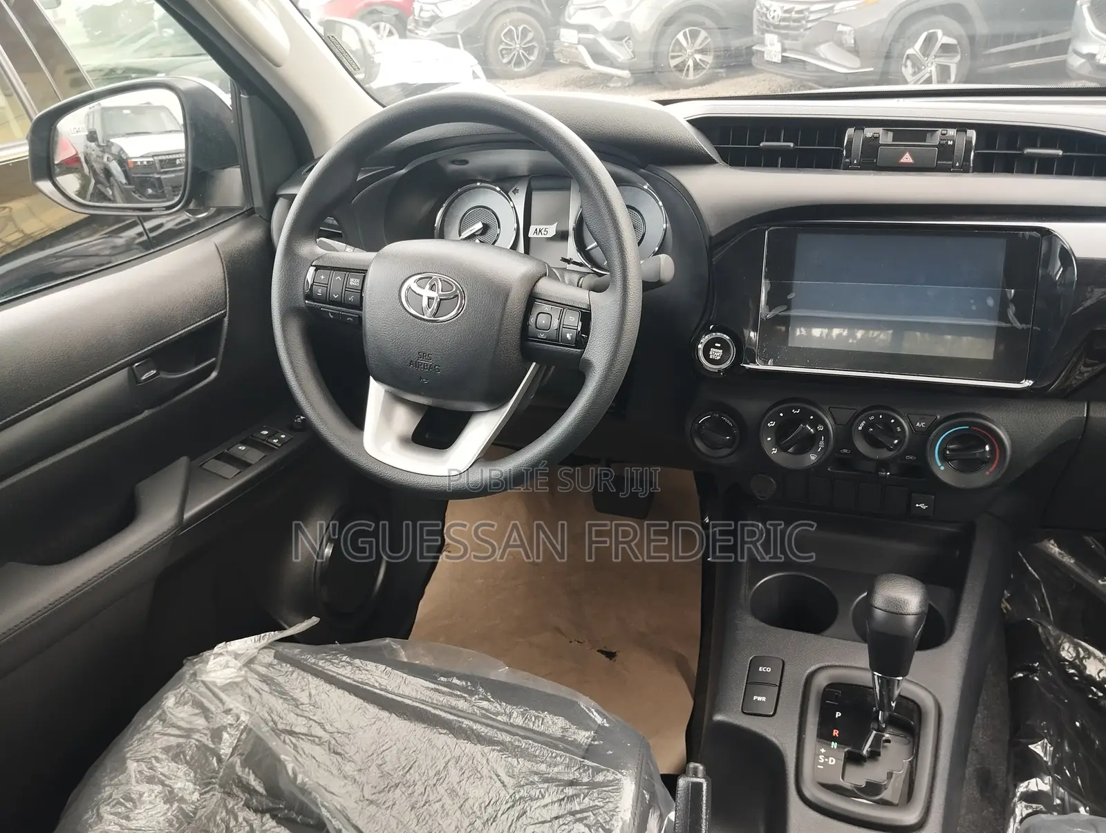 New Toyota Hilux 2025 Black