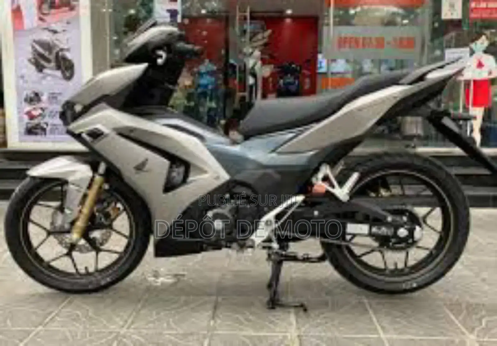 Neuf Yamaha NMAX 155 2024 Gris