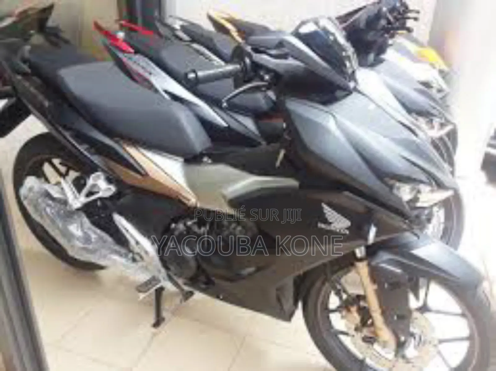 Neuf Yamaha NMAX 155 2024 Gris