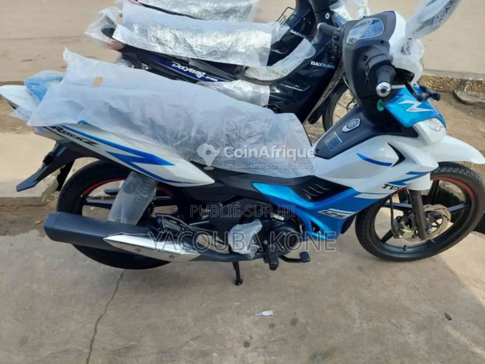 Neuf TVS HLX 125 2023 Bleu