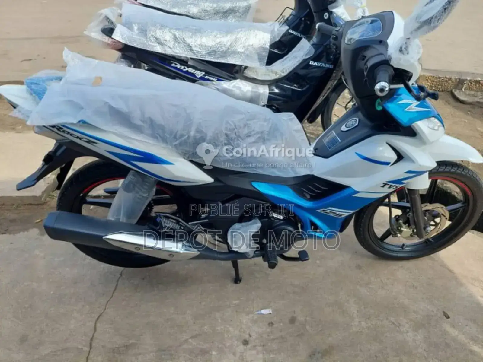 Neuf TVS HLX 125 2023 Bleu