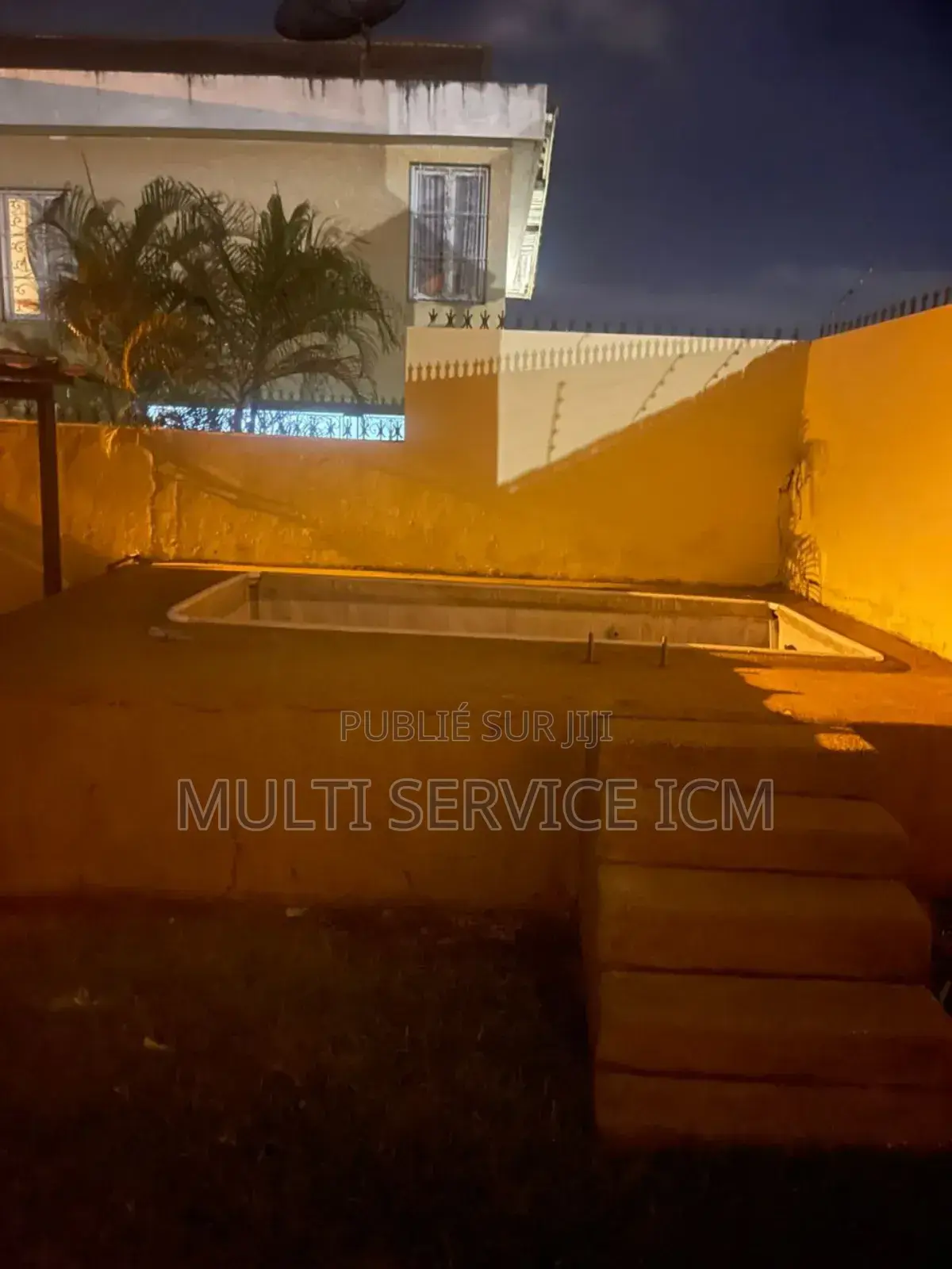 Furnished 8chbre Maison dans Ismaël Coulibaly, Cocody à Vendre