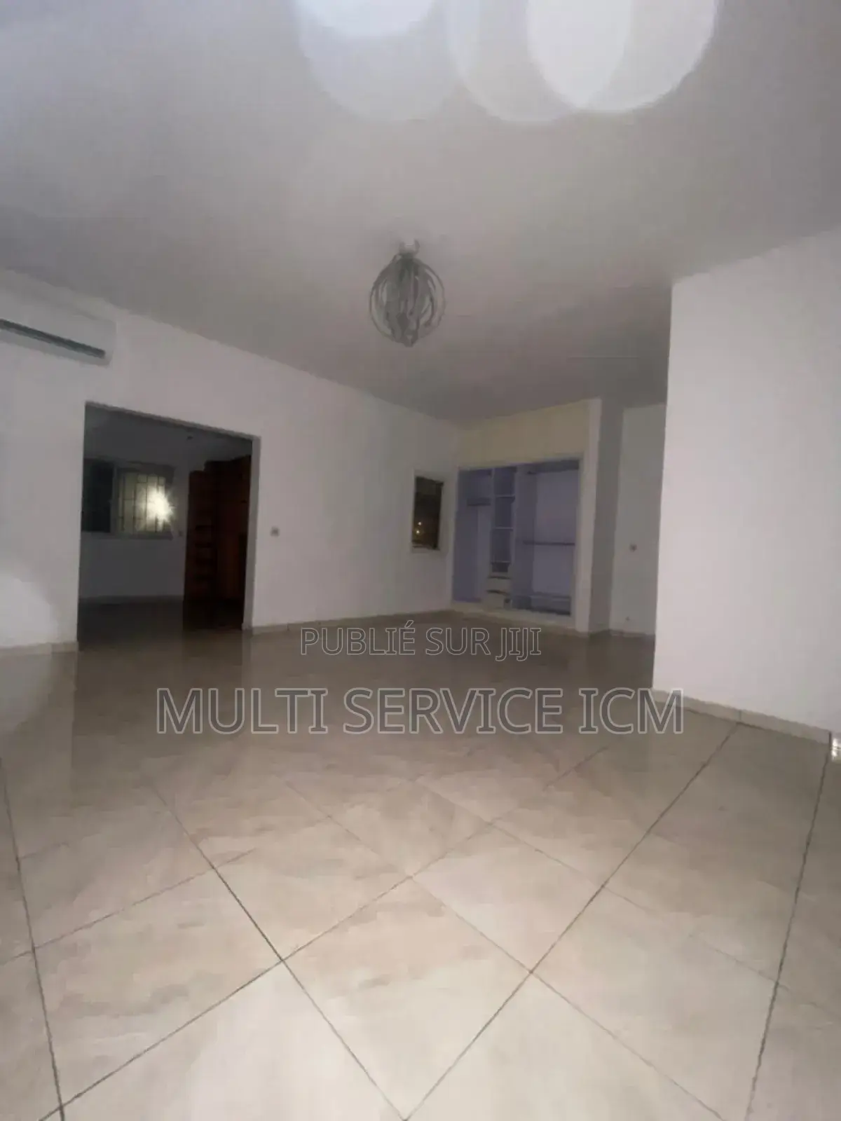 Furnished 8chbre Maison dans Ismaël Coulibaly, Cocody à Vendre