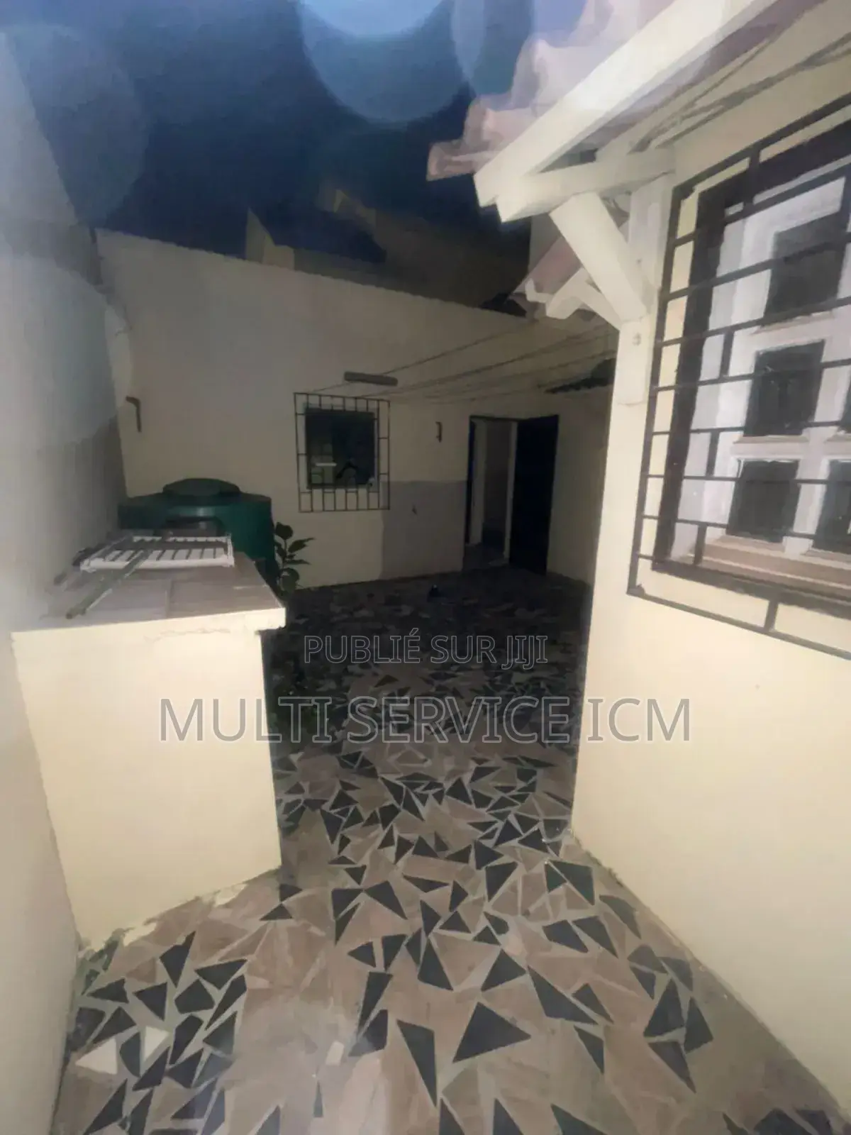 Furnished 8chbre Maison dans Ismaël Coulibaly, Cocody à Vendre