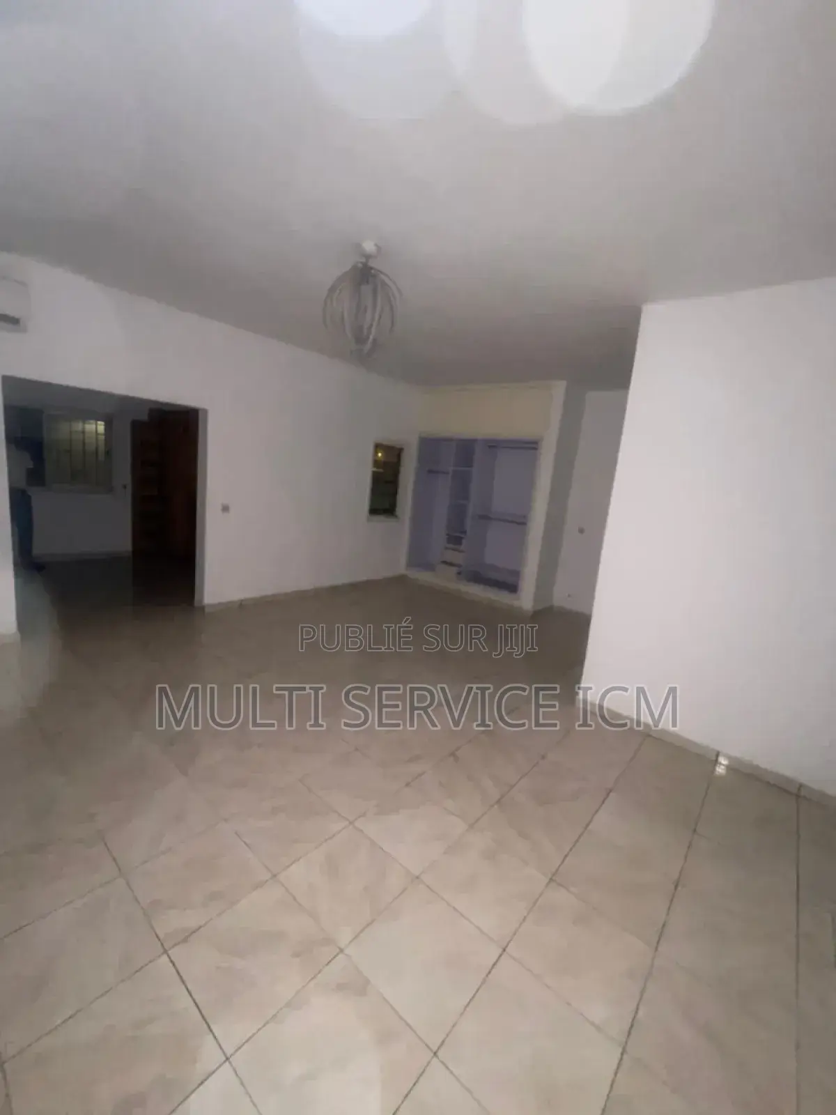 Furnished 8chbre Maison dans Ismaël Coulibaly, Cocody à Vendre