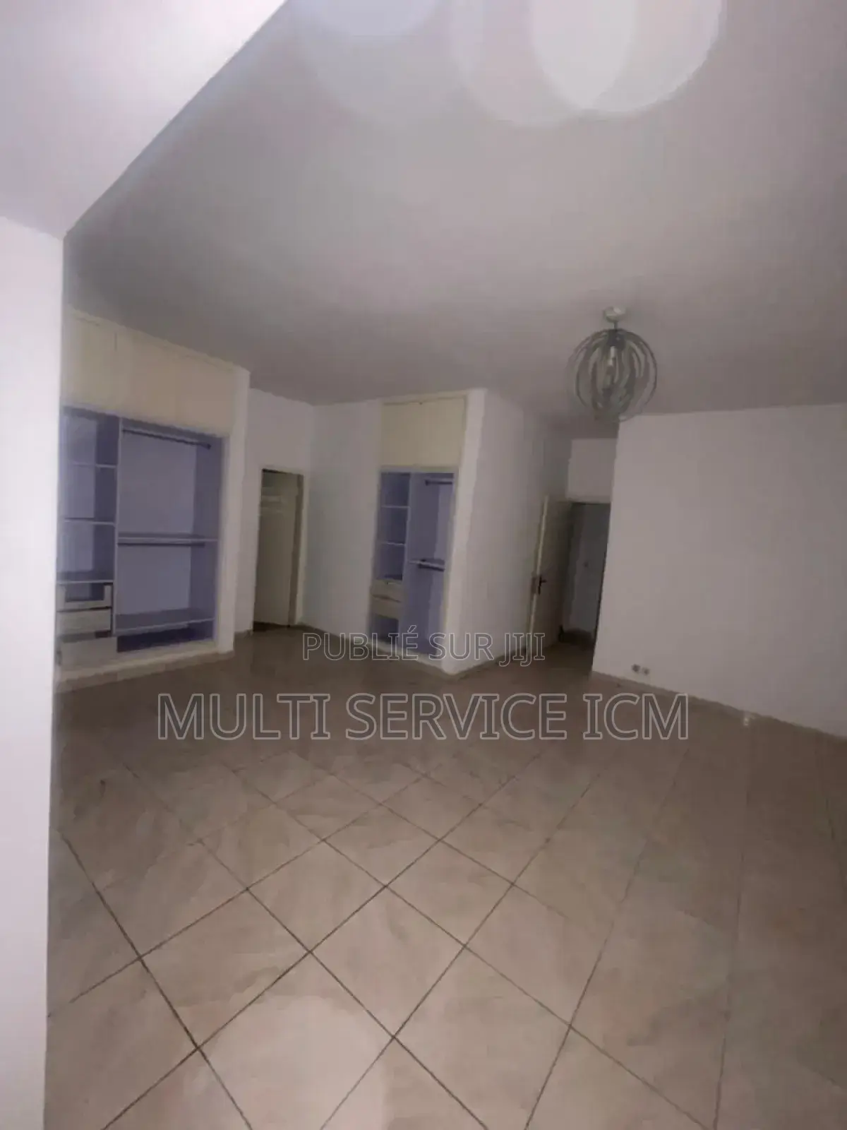 Furnished 8chbre Maison dans Ismaël Coulibaly, Cocody à Vendre