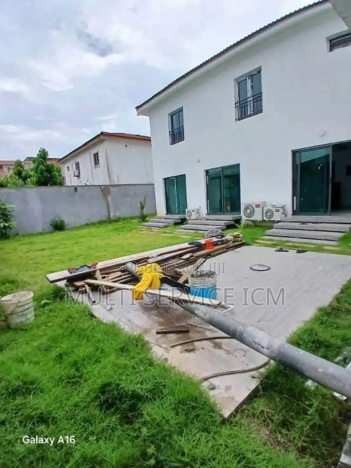 Furnished 6chbre Appartement dans Ismaël Coulibaly, Cocody à Vendre