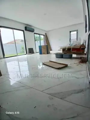 Furnished 6chbre Appartement dans Ismaël Coulibaly, Cocody à Vendre
