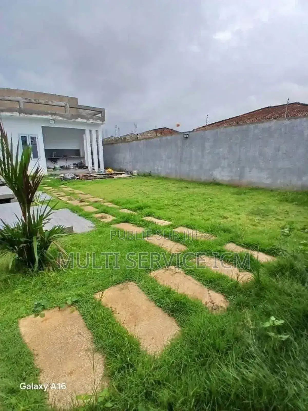 Furnished 6chbre Appartement dans Ismaël Coulibaly, Cocody à Vendre