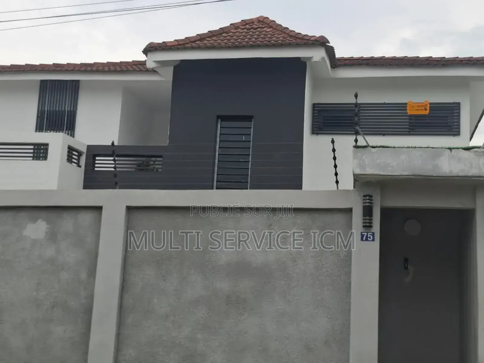 Furnished 6chbre Appartement dans Ismaël Coulibaly, Cocody à Vendre