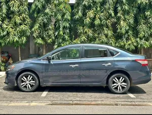 Hyundai Elantra Limited 2019 Gris