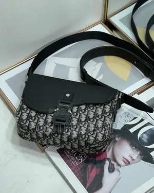 Photo - Saccoche Dior
