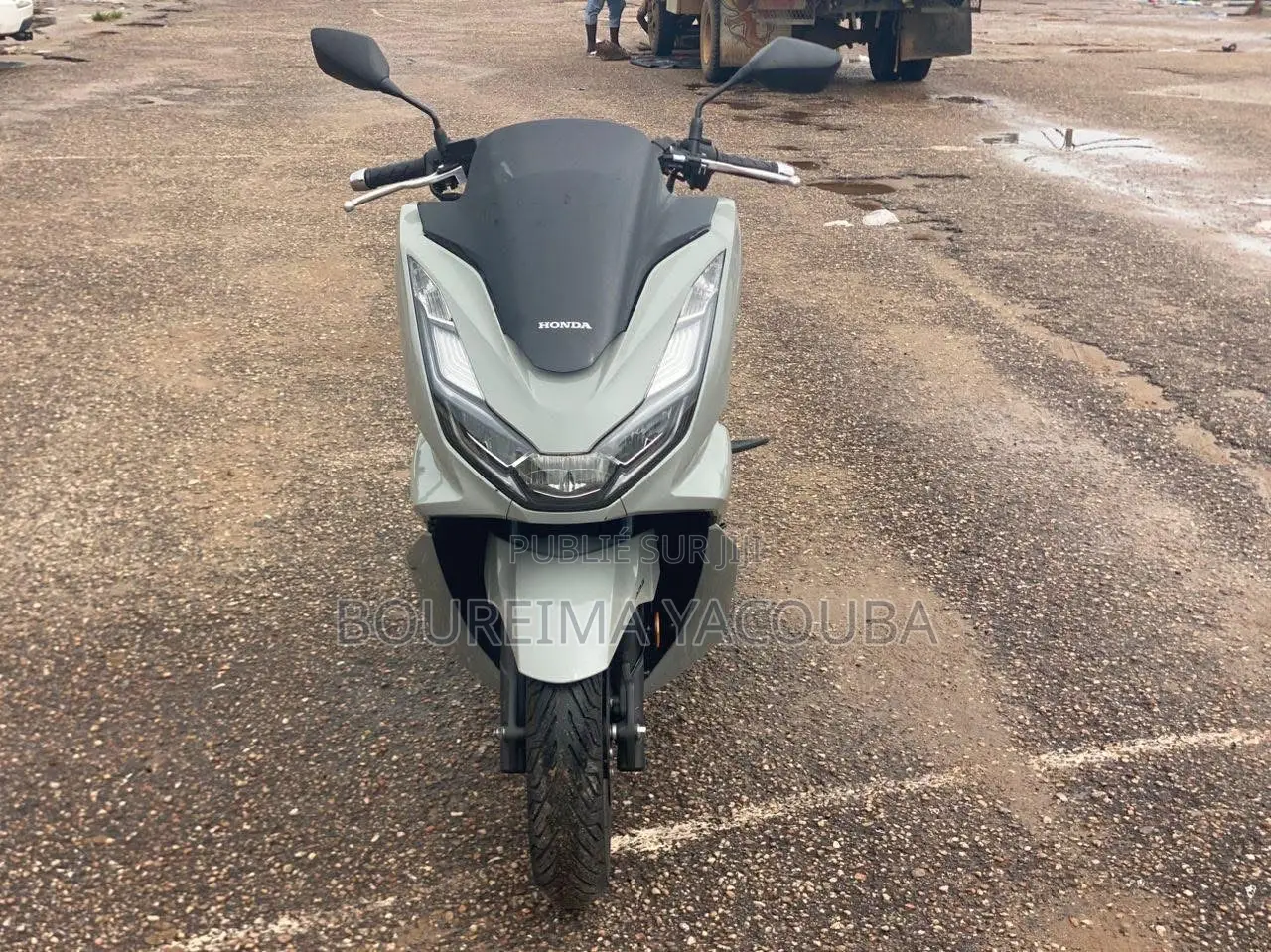 New Honda Hornet 2024 Gris