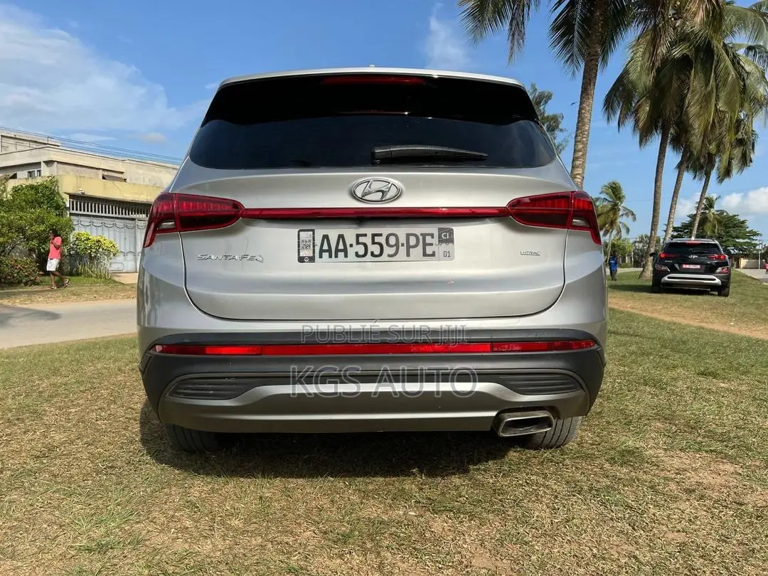 Hyundai Santa Fe SEL 2023 Gris
