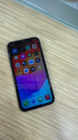 Photo - Pomme iPhone 11 64 GB Noir