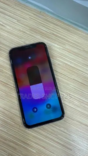 Pomme iPhone 11 64 GB Noir